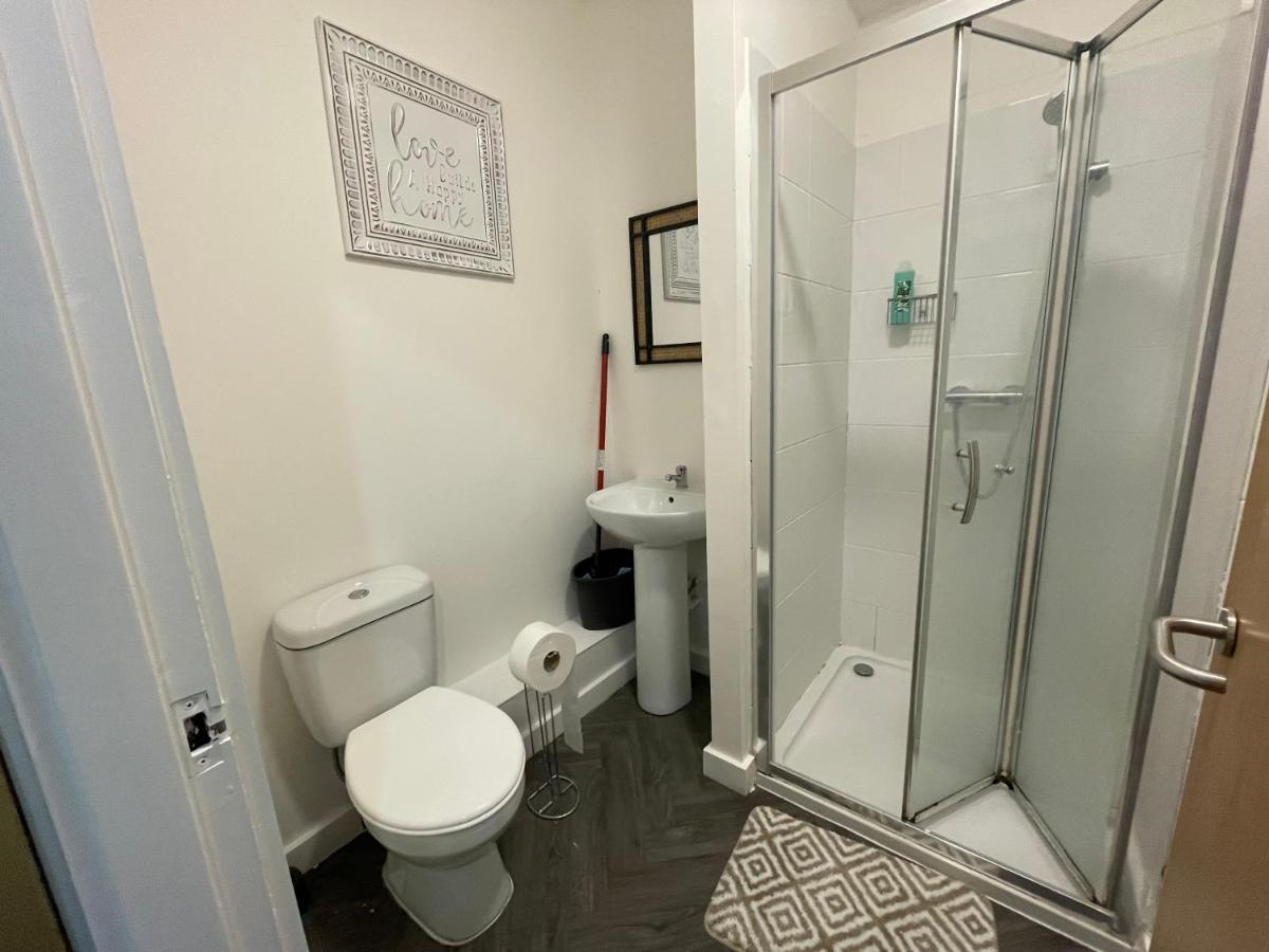 Bv Comfy Budget Studio At Quebec Street Bradford Bradford  Extérieur photo